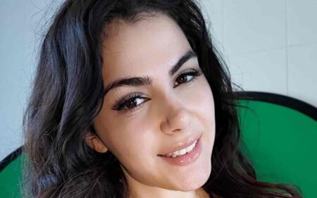 Valentina Nappi è incinta? La risposta definitiva in un video (con gesto finale) Valentina Nappi