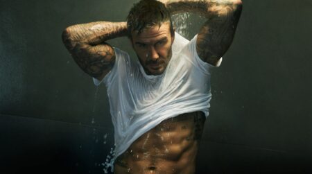 David Beckham in mutande per la nuova campagna Boss in stile James Bond (VIDEO e FOTO) David Beckham si toglie la maglietta per la campagna Boss One Underwear