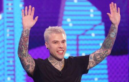Fedez risponde a Corona su Angelica e Chiara e insinua: “Si svia l’attenzione da altro” Fedez