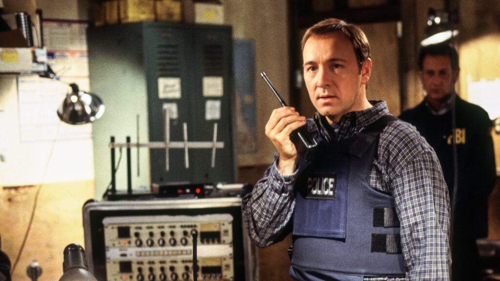 Kevin Spacey in una scena de Il negoziatore