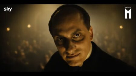 Luca Marinelli è Benito Mussolini in M - il figlio del secolo