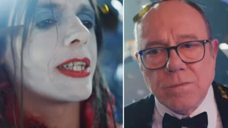 Lucio Corsi vince Sanremo nel finale alternativo di Vita da Carlo 3 (VIDEO) Lucio Corsi e Carlo Verdone