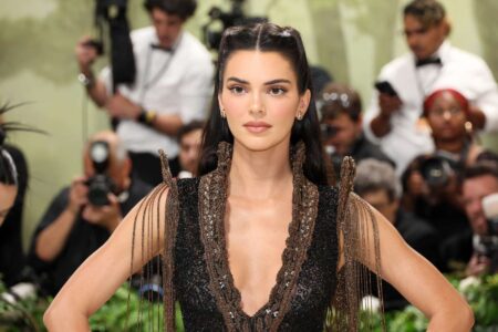 The Kardashians 6×02: il MET di Kim in John Galliano, Khloé e Lamar si scontrano Kendall Jenner al Met Gala 2024