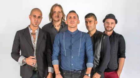 Non ti dimentico, il significato della canzone dei Modà a Sanremo 2025 Una foto de I Modà