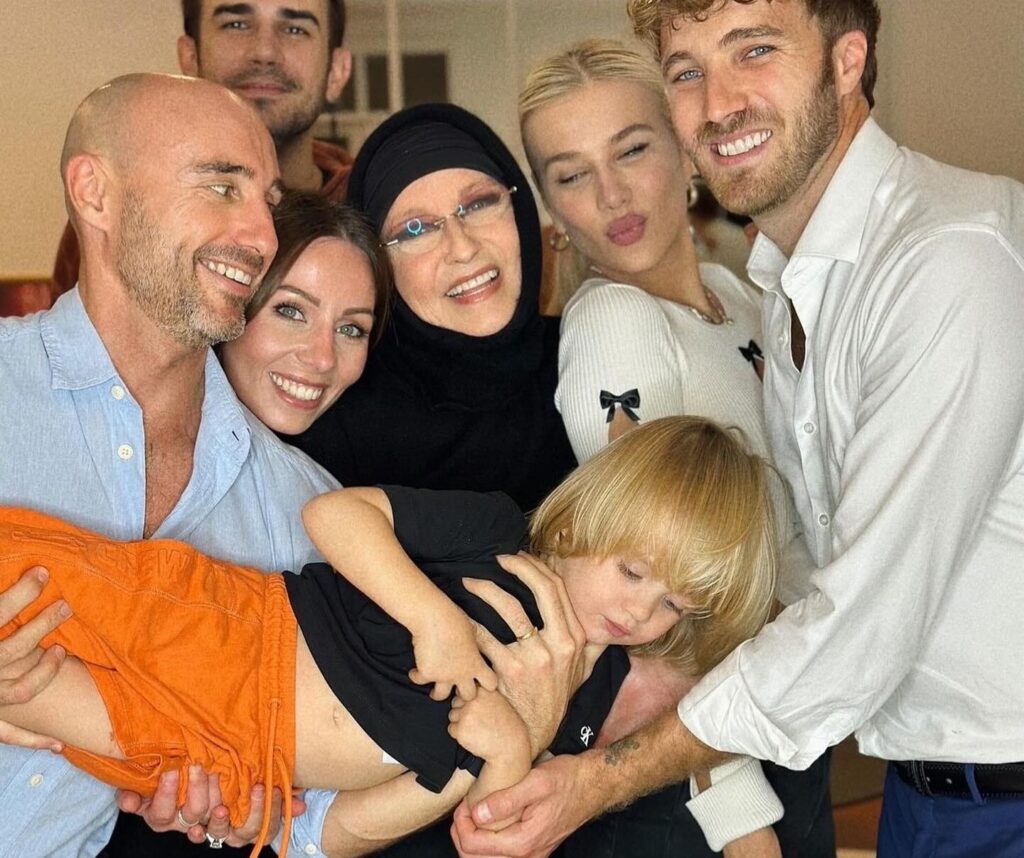 Eleonora Giorgi con i figli, il nipote e la nuora