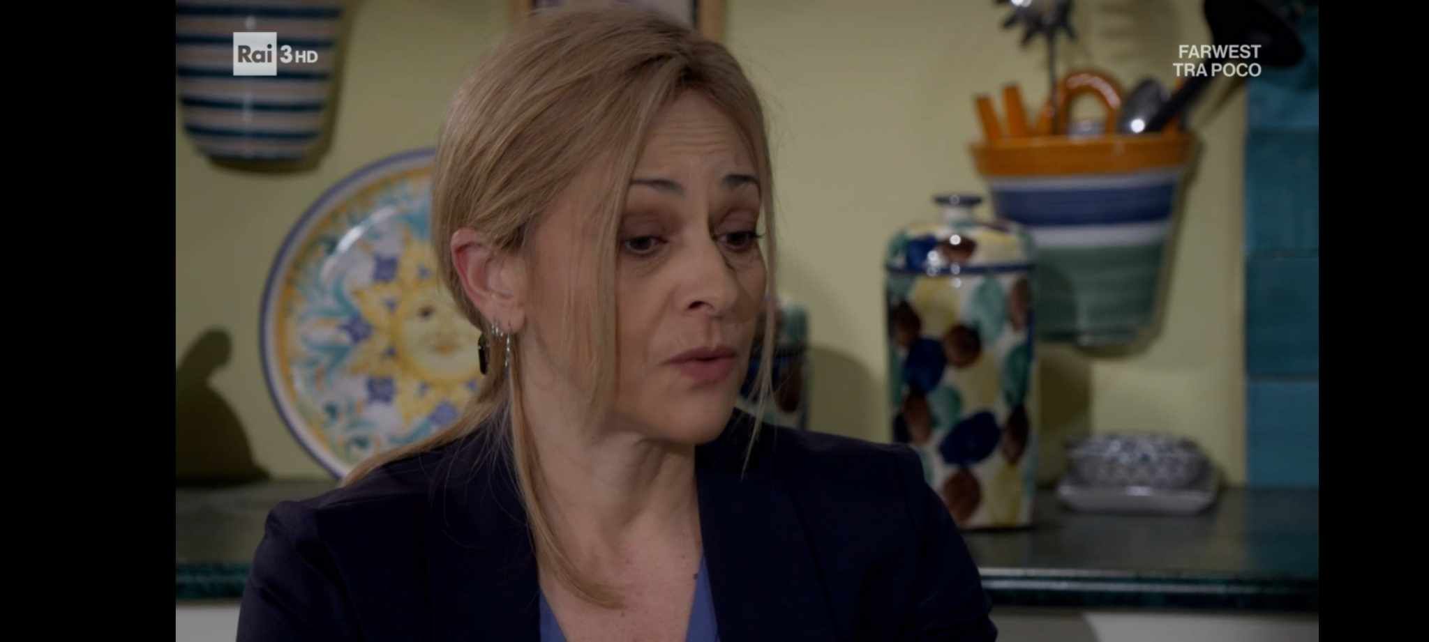 Silvia (Luisa Amatucci) in una scena di Un posto al sole