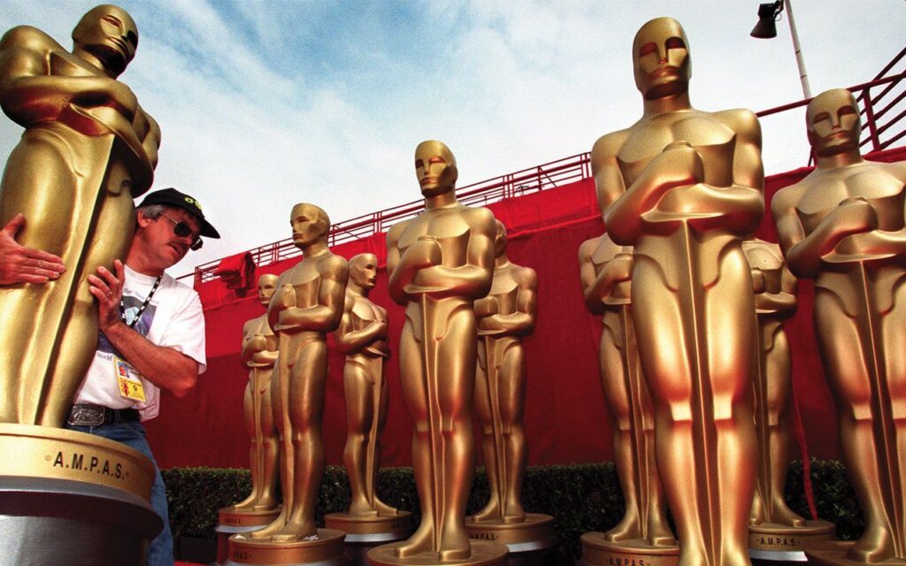 Oscar 2025, dove vedere il red carpet in diretta a che ora (in Italia) il red carpet degli Oscar, con le statue giganti