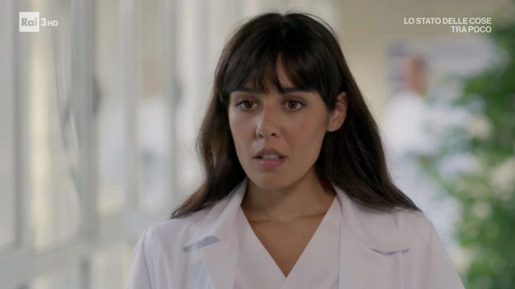 Rossella (Giorgia Gianetiempo) in Un posto al sole