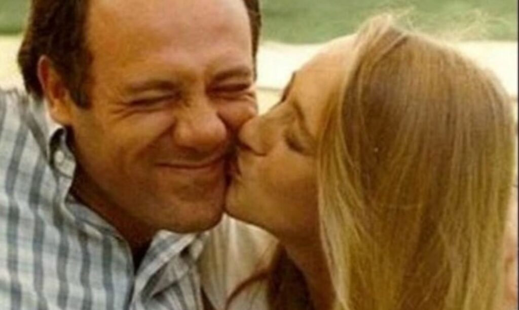 Eleonora Giorgi, le reazioni alla sua morte, da Verdone a Pozzetto: “Non ti dimenticherò” Carlo Verdone ed Eleonora Giorgi