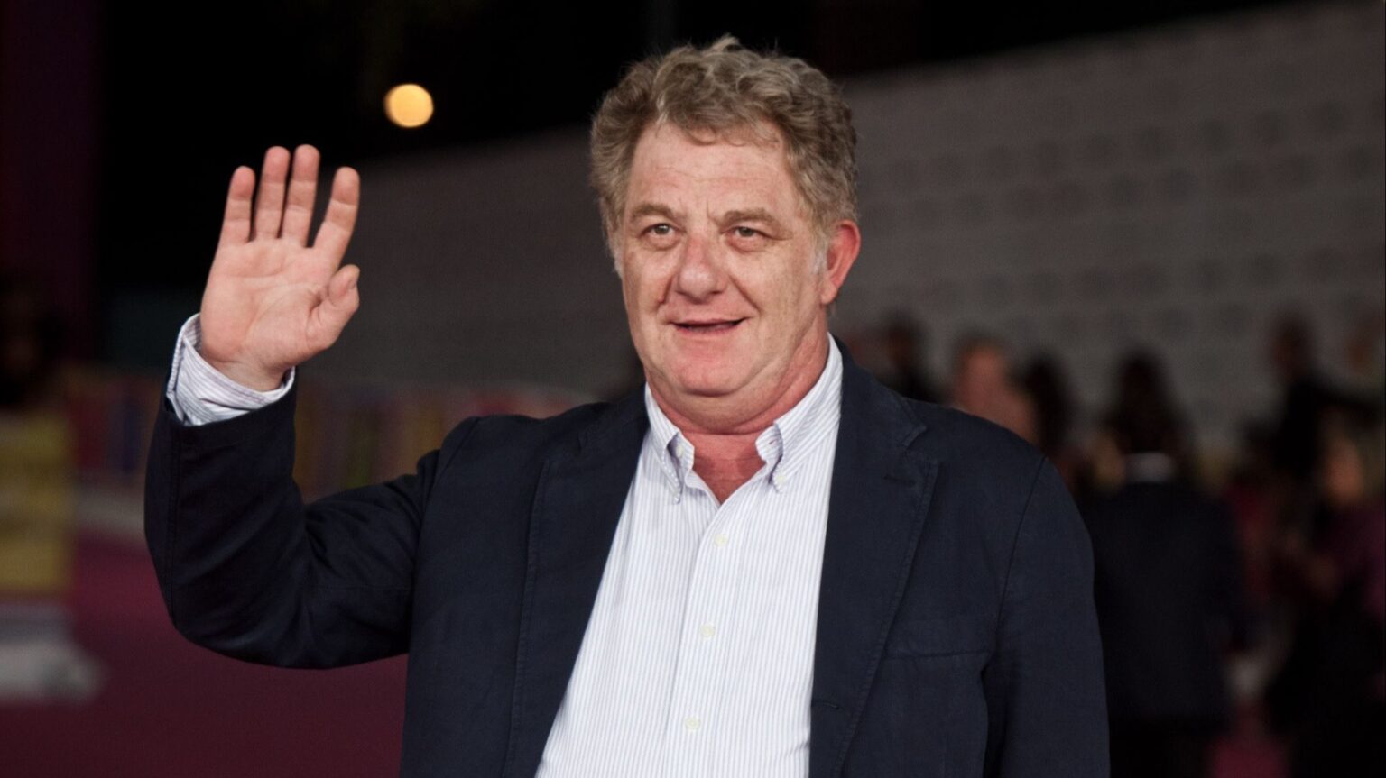 È morto Antonello Fassari: il ricordo dei colleghi da Amendola a Centioni: “Non posso crederci” Antonello Fassari