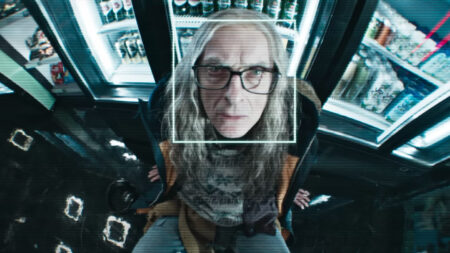 Peter Capaldi nell'episodio Plaything di Black Mirror 7