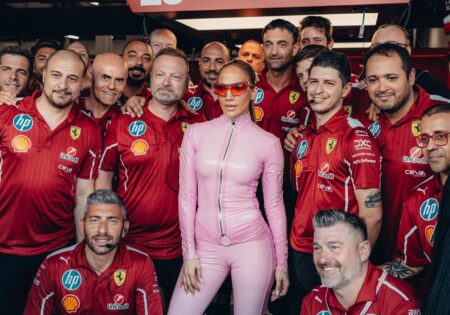 Jennifer Lopez - Ferrari