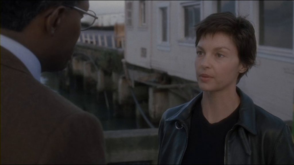 Come finisce il film La tela dell’assassino? Il vero pericolo è la persona di cui ci fidiamo di più… Frame dal film La tela dell'assassino