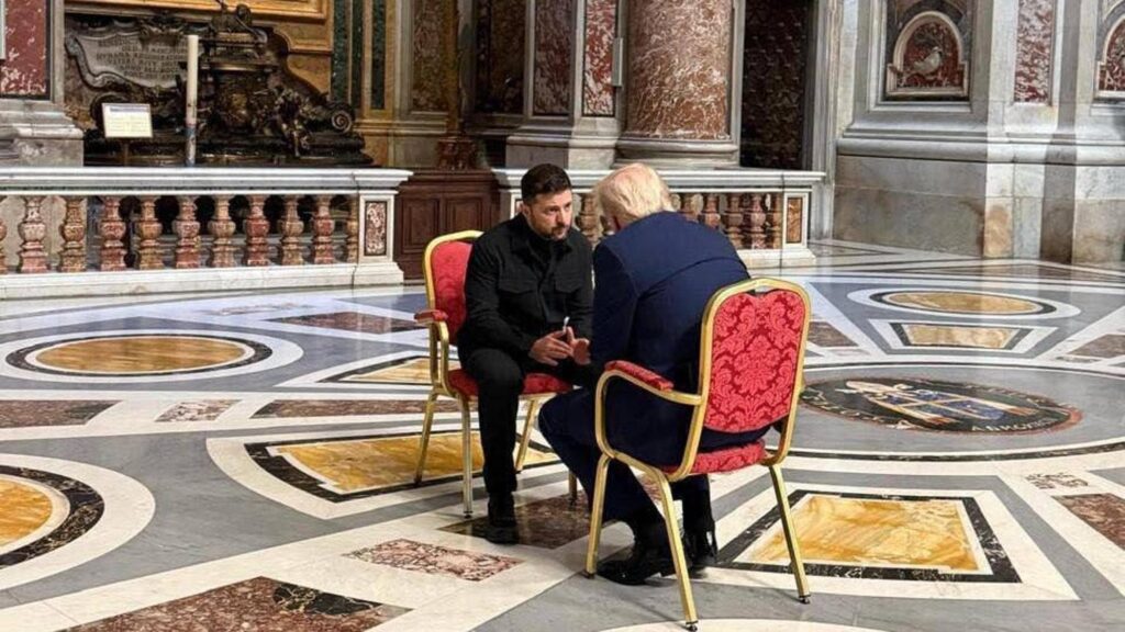 Volodimir Zelensky e Donald Trump a San Pietro