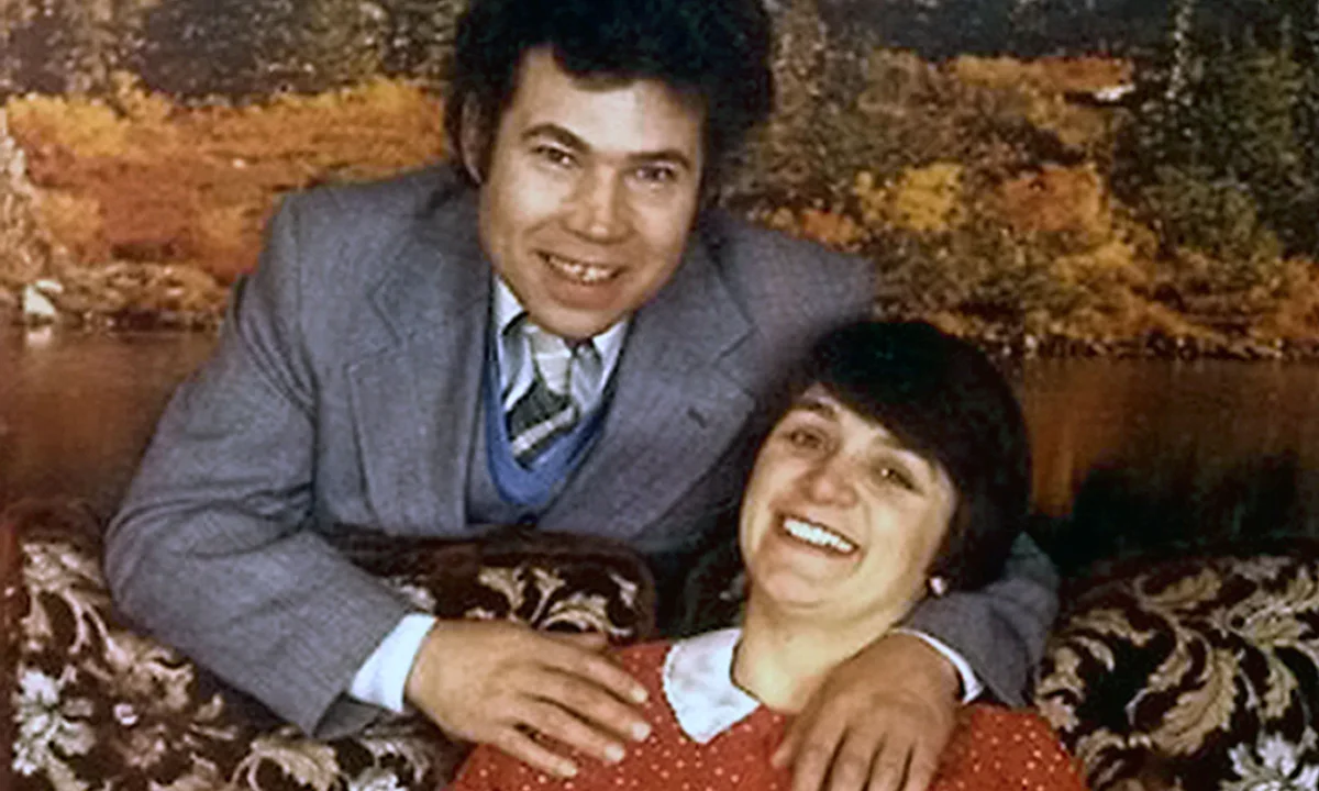Un momento di Fred and Rose West: A British Horror Story