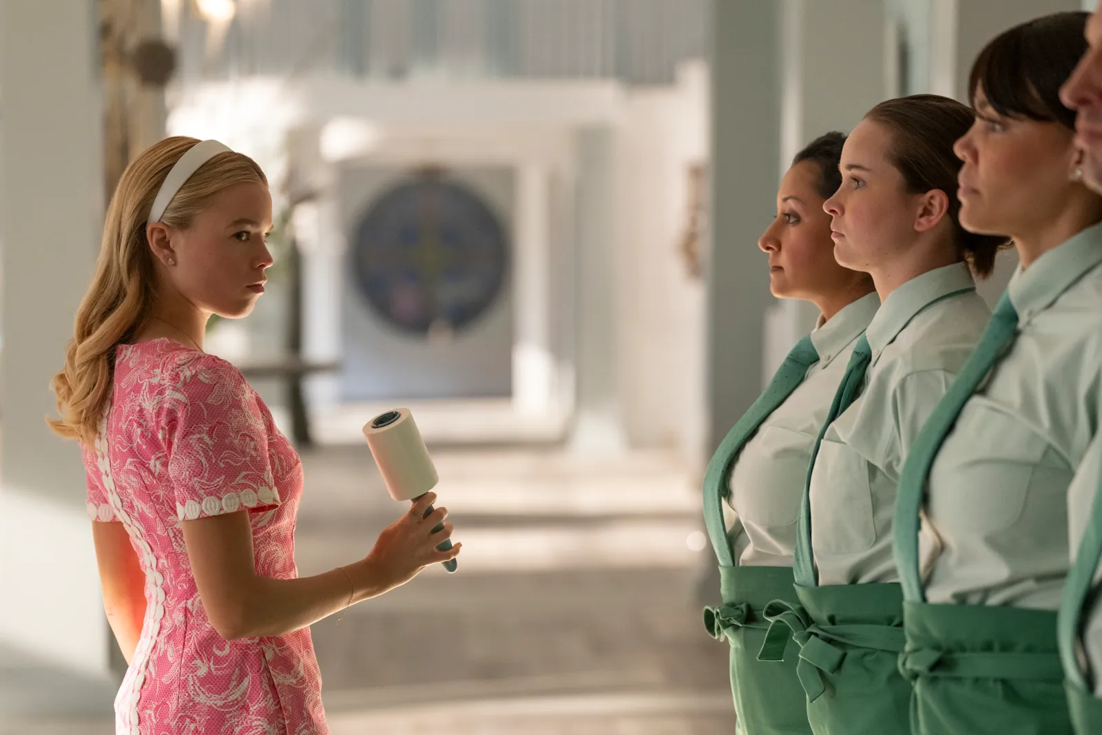Una scena di Sirens (fonte: Netflix)