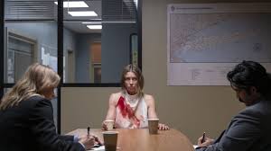 Una scena di Sorelle Sbagliate (fonte: Prime Video)
