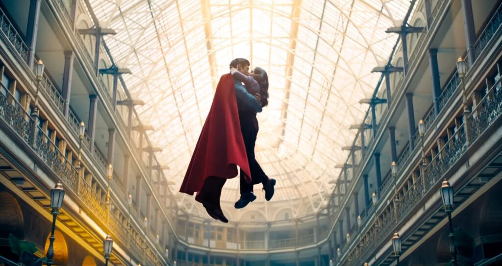 Superman e Lois in volo