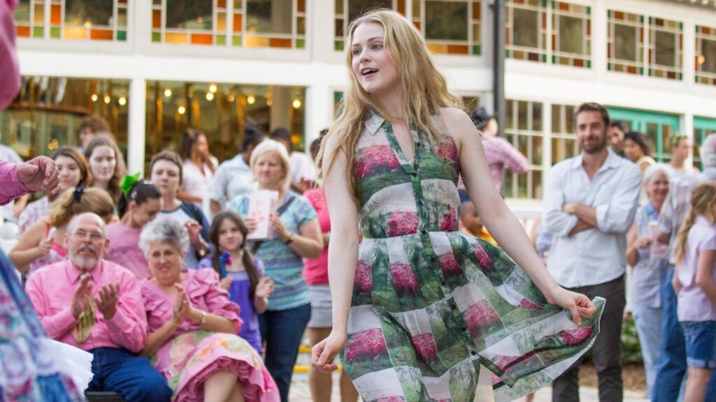 Evan Rachel Wood in una scena del film A piedi nudi