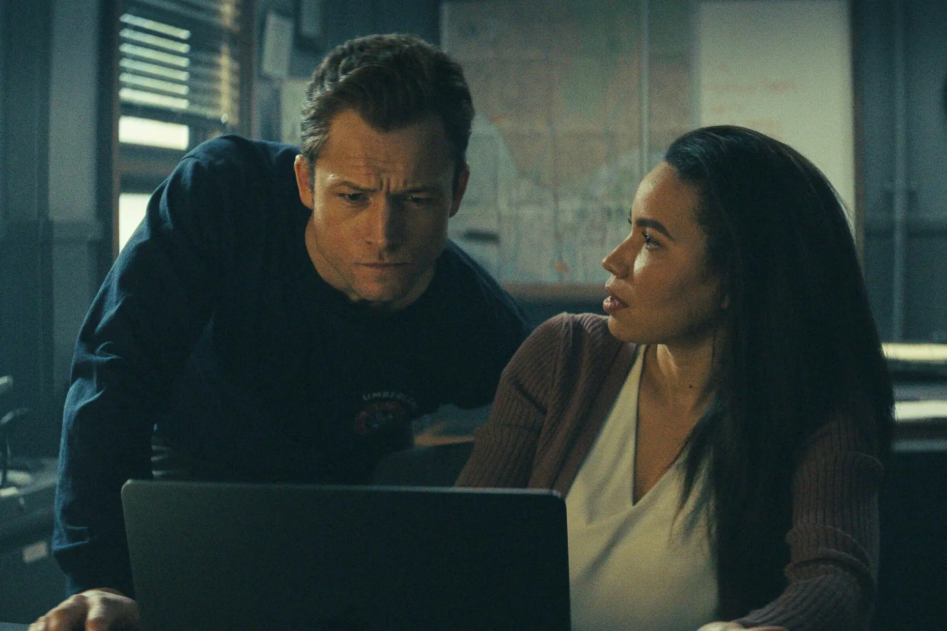 Una scena di di Smoke - Tracce di fuoco (fonte: Apple Tv+)