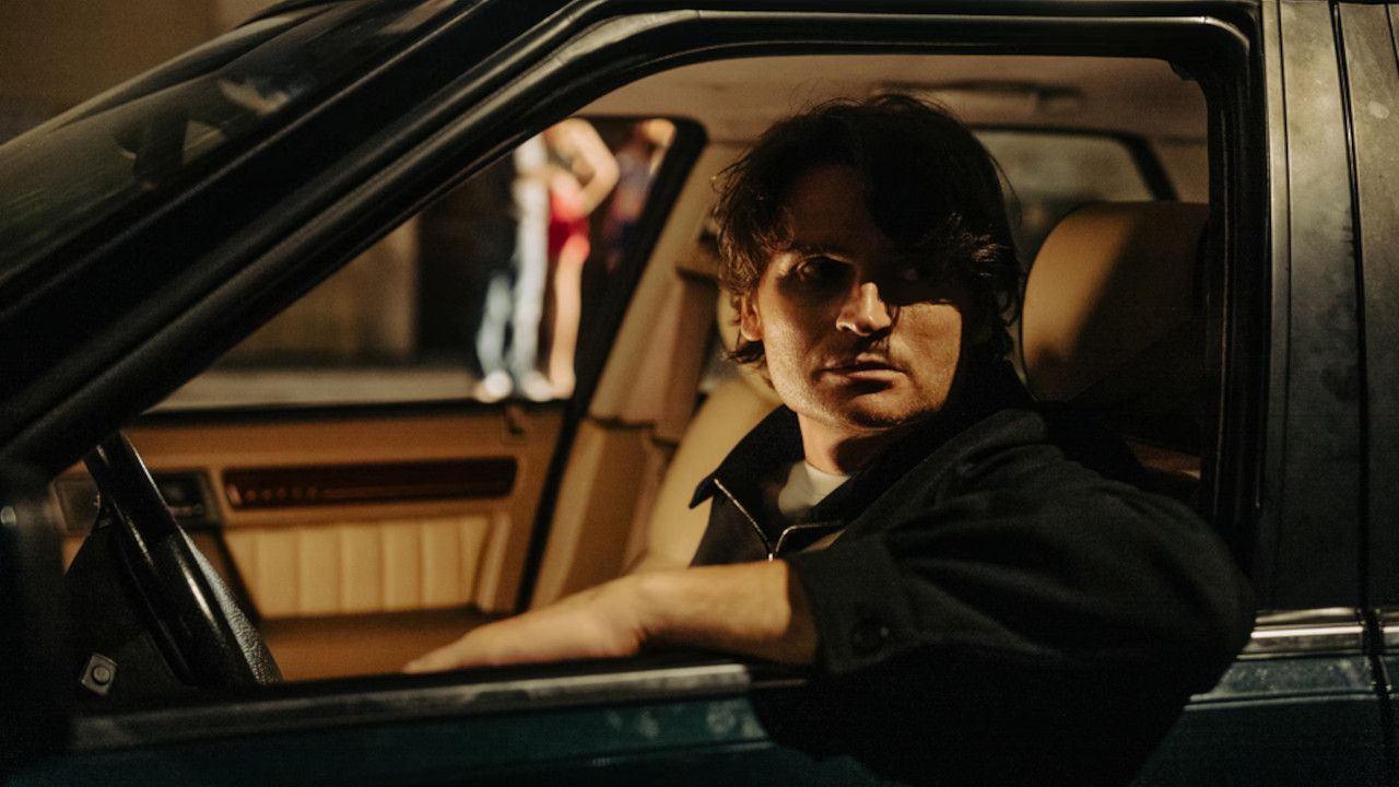 Angelo Duro nel film Io sono la fine del mondo