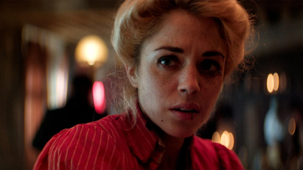 Billie in Gangs of Paris