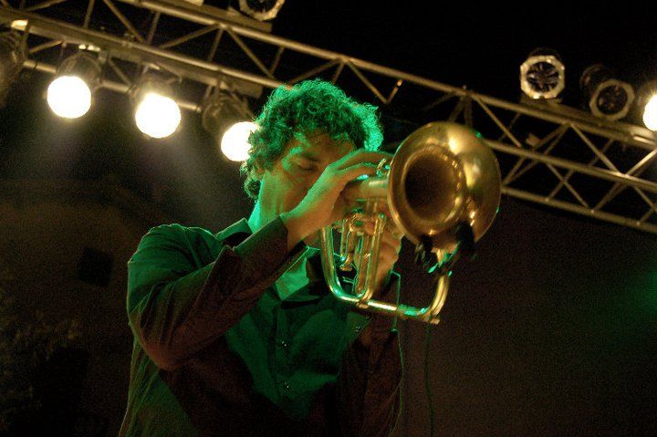 Giovanni Di Cosimo durante un'esibizione