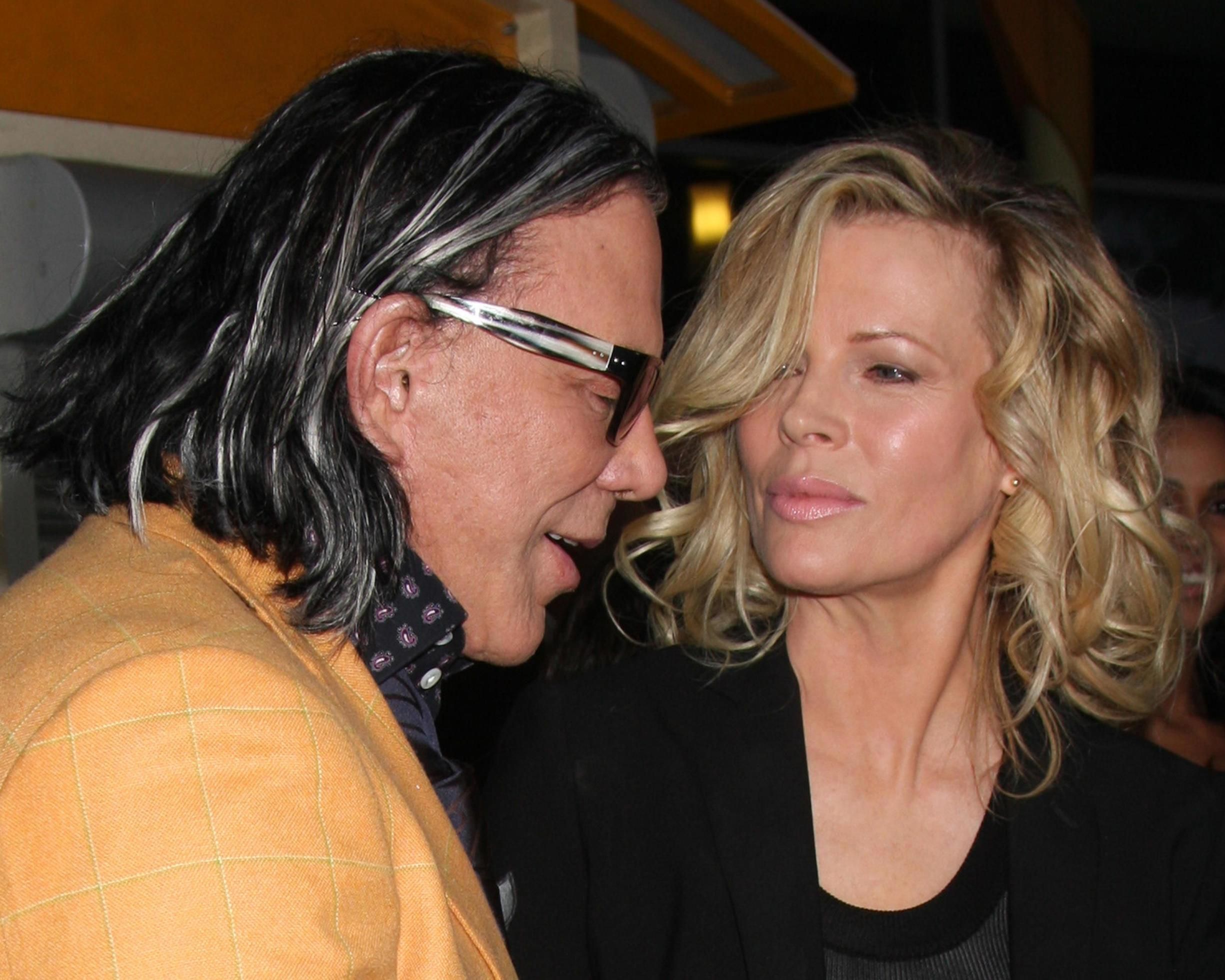 Kim Basinger e Mickey Rourke nel 2009 ad una premiere