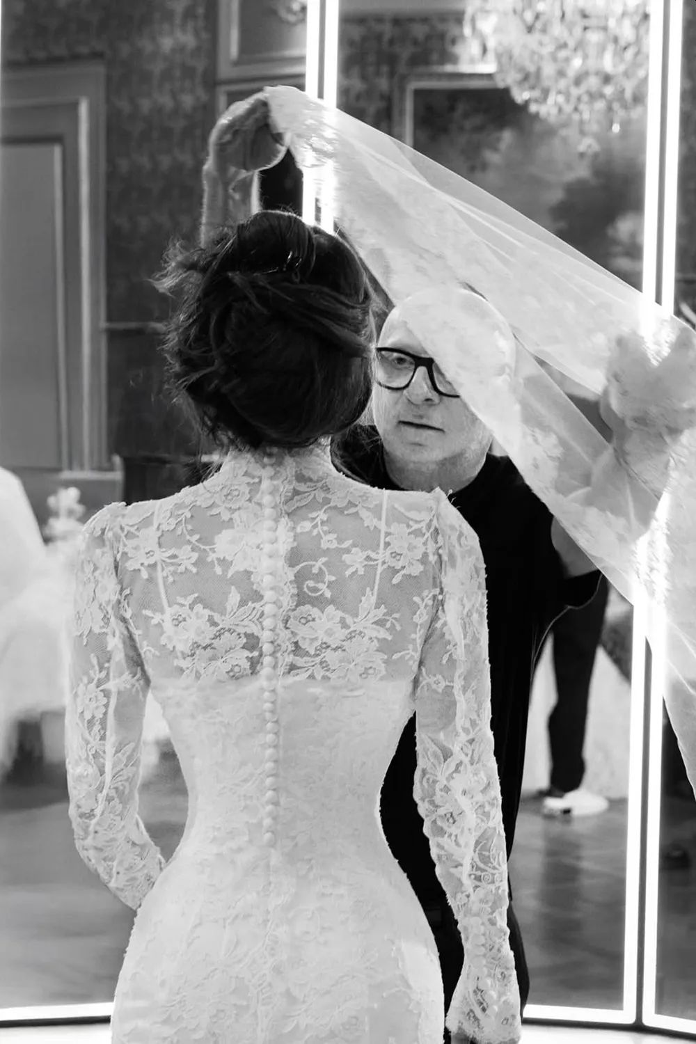 Lauren Sanchez con l'abiro da sposa di Dolce e Gabbana