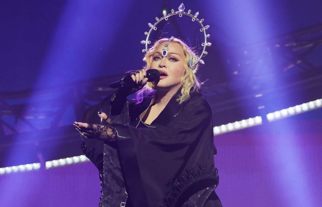 Madonna durante il suo celebration tour