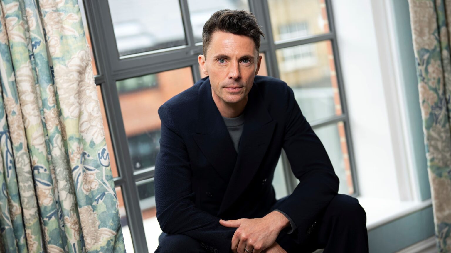 Quando Matthew Goode propose un James Bond che “odia le donne” e fu scartato Mattthew Goode