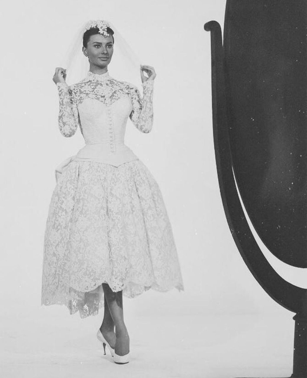 Sophia Loren vestita da sposa in Un marito per Cinzia