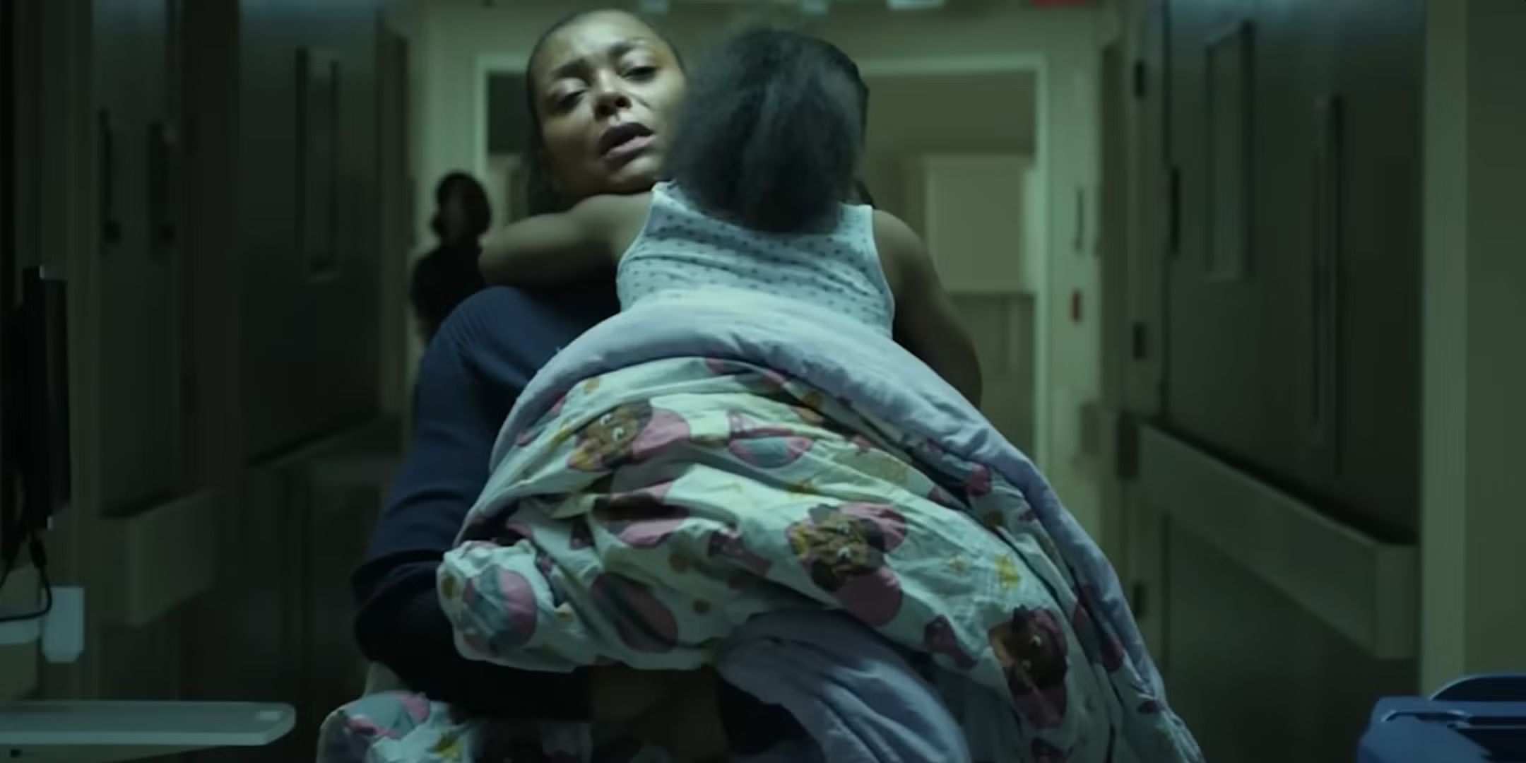 Taraj P. Henson in una scena drammatica di Straw - senza uscita