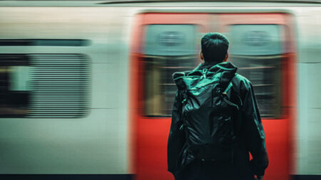 Una scena di Attack on London (fonte Netflix)