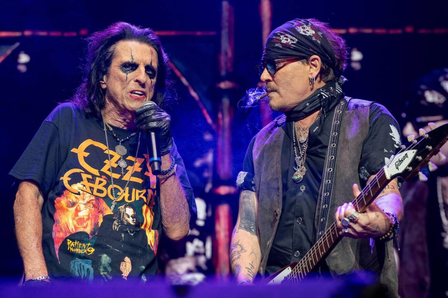 Johnny Depp e Alice Cooper: tributo da brividi a Ozzy Osbourne. Il video che ha emozionato Londra! Alice Cooper e Johnny Depp