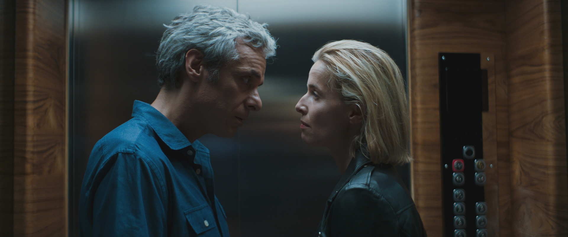 Una scena di Suspicious Minds. 