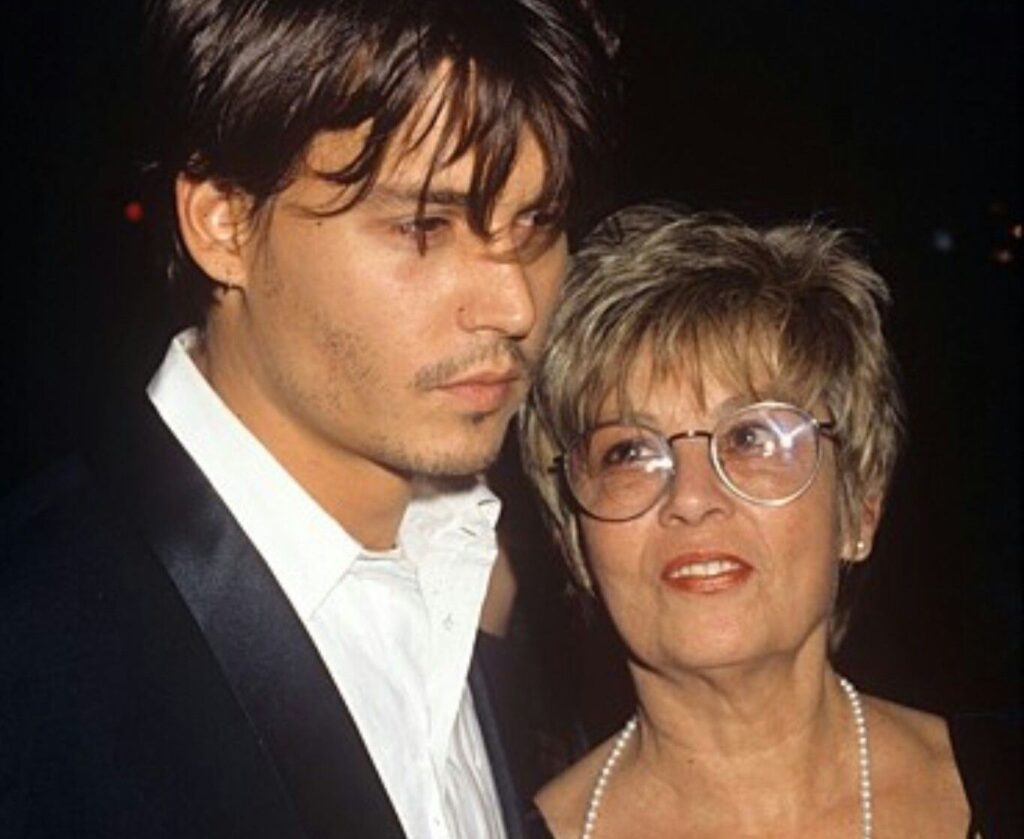 Johnny Depp e Betty Sue Palmer