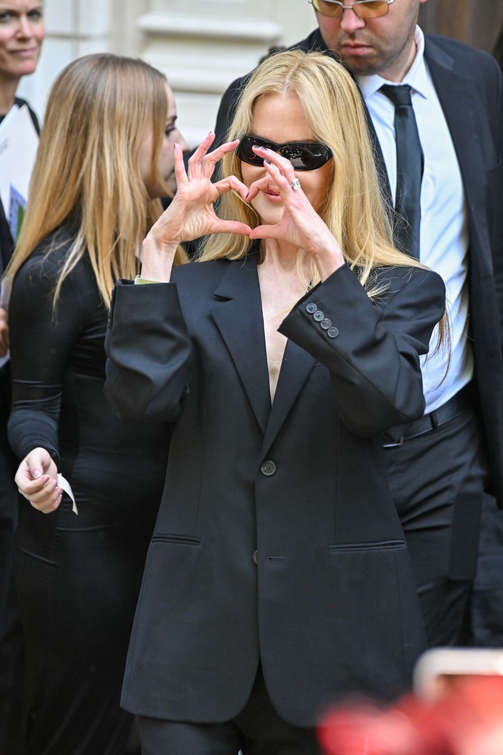 Nicole Kidman alla sfilata di Balenciaga a Parigi