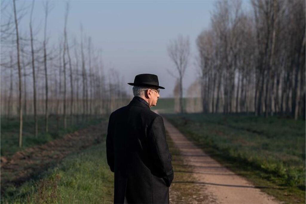 Toni Servillo nel film La Grazia di Paolo Sorrentino.