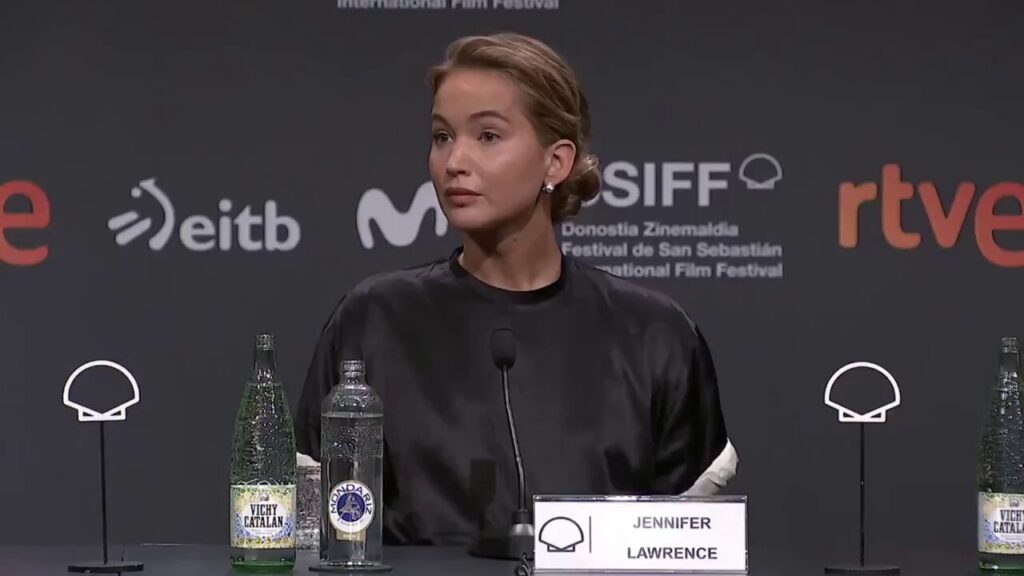 Jennifer Lawrence a S. Sebastian