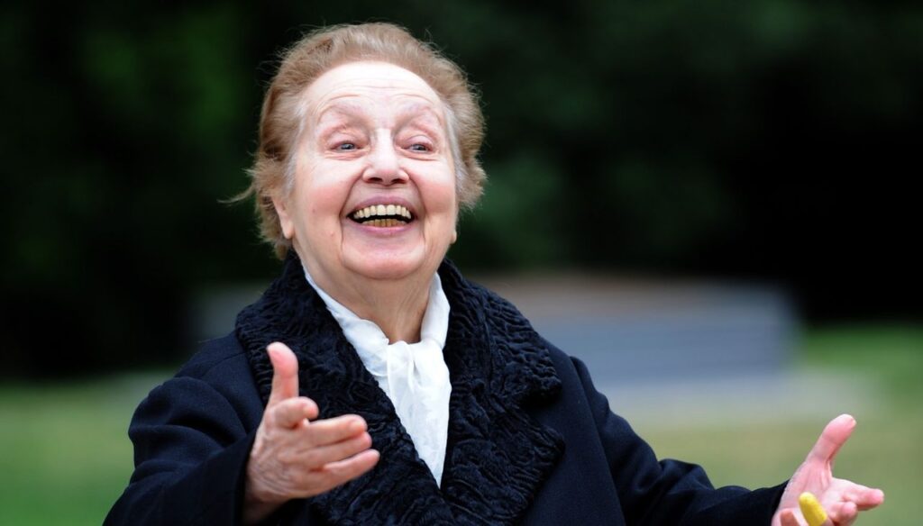 È morta Pia Velsi, la nonna di Parenti Serpenti: raccontava le sue difficoltà economiche Pia Velsi