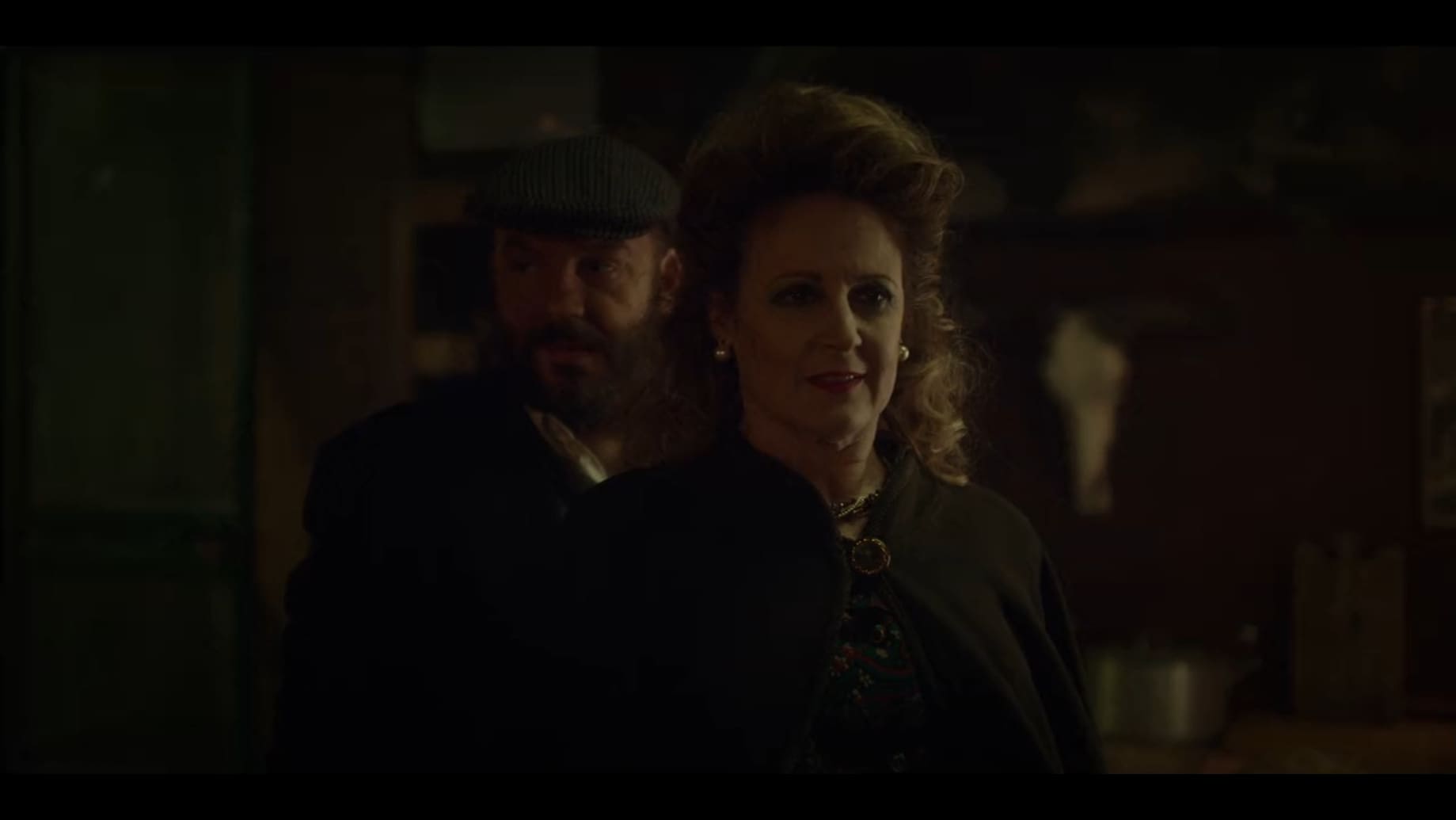 Iolanda Libbra (Lisa Galantini) in una scena de Il Mostro