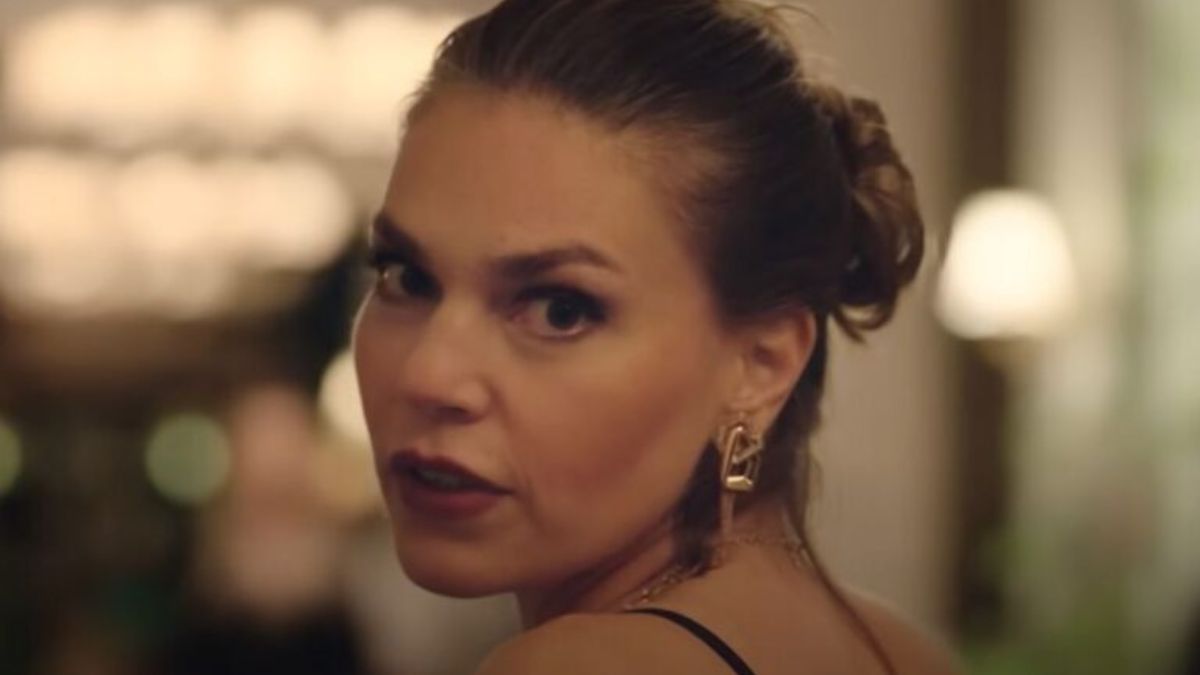 Una scena di Old Money - Mondi. 