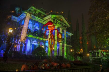 La Haunted Mansion a Disneyland (California)