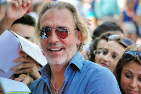 “Senza luce né cibo”: Luca Ward racconta la sua infanzia “nella povertà più assoluta” Luca Ward