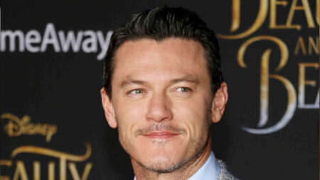 Luke Evans sarà il nuovo Frank-N-Furter di Rocky Horror Show a Broadway Luke Evans