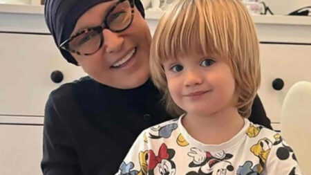 Prima di morire Eleonora Giorgi ha preparato 15 sorprese per il nipote: una per ogni Natale fino a 18 anni Eleonora Giorgi e suo nipote Gabriele Ciavarro