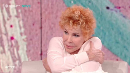 Ornella Vanoni e il potere degli abbracci: le parole diventate virali dopo la sua scomparsa (VIDEO) Ornella Vanoni sugli abbracci