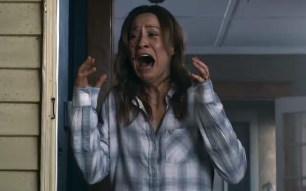 Una scena di Shelby Oaks - Il covo del male.