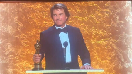 Tom Cruise riceve l'Oscar onorario 2025